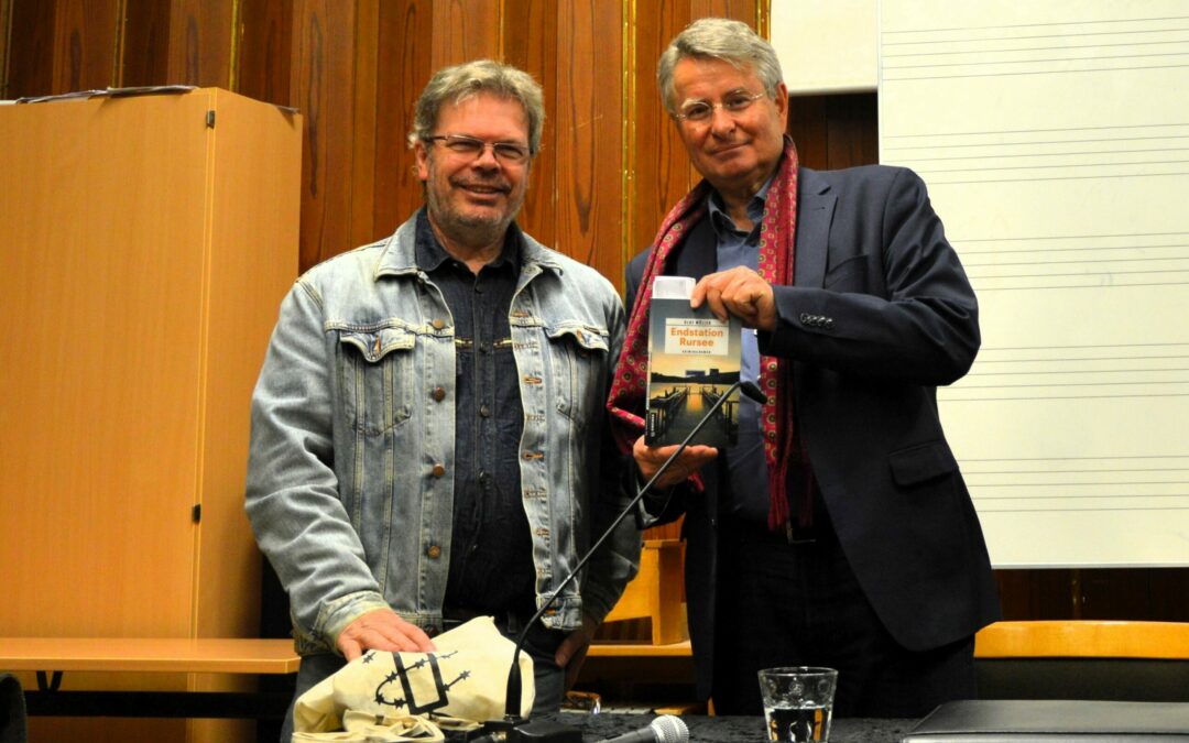 „Endstation Rursee“ – Olaf Müller präsentierte seinen neuen Regionalroman am Stiftischen Gymnasium